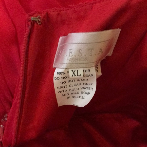 Prom Red Color Strapless Party Dress ♥️♥️ - Picture 5 of 7